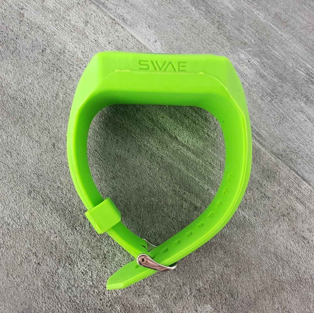 Green SWAE Interchangeable Silicone Watch - Picture 5 of 5